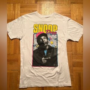 Graphic white T shirt Snoop Dogg music rap concert size medium M